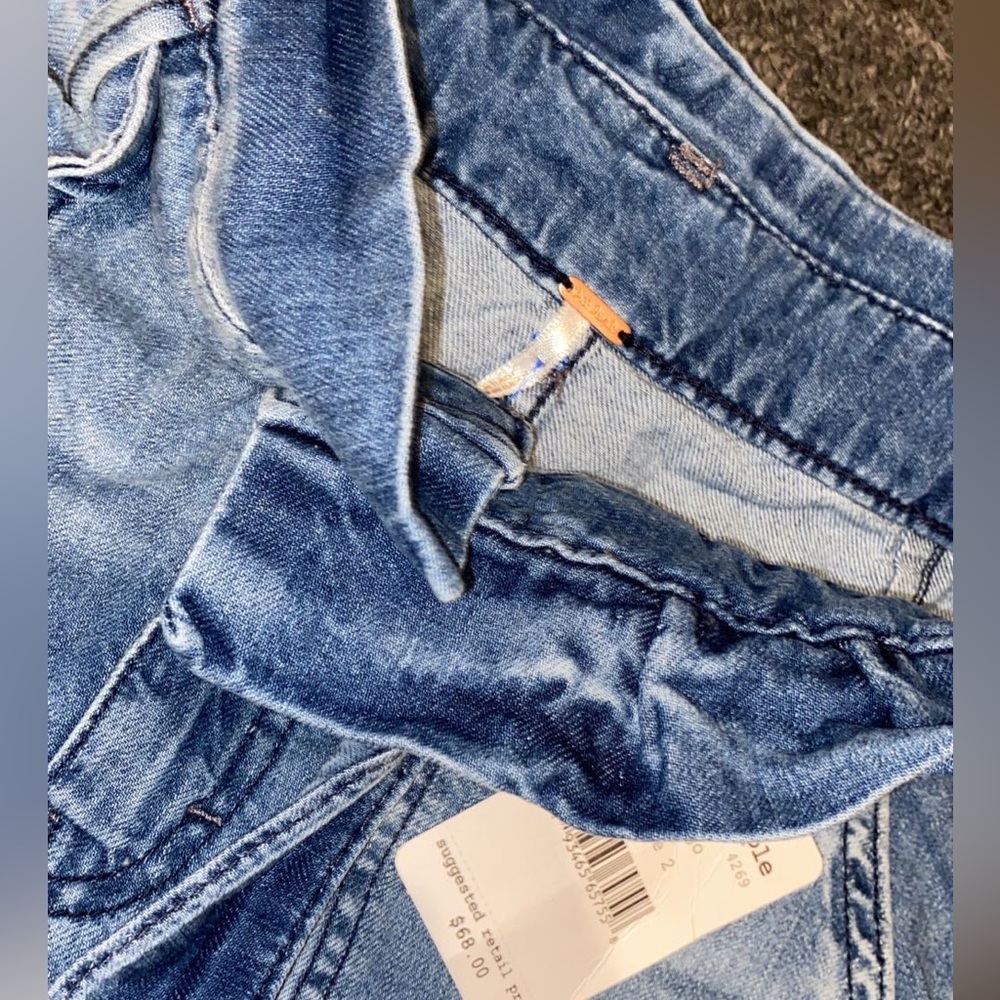 NEW WITH TAGS Size 2 Free People Skirt!!🤍 - Picture 4 of 4